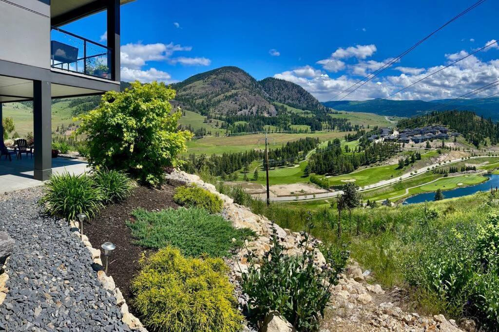 Beautiful Suite On Golf Course Kelowna Extérieur photo