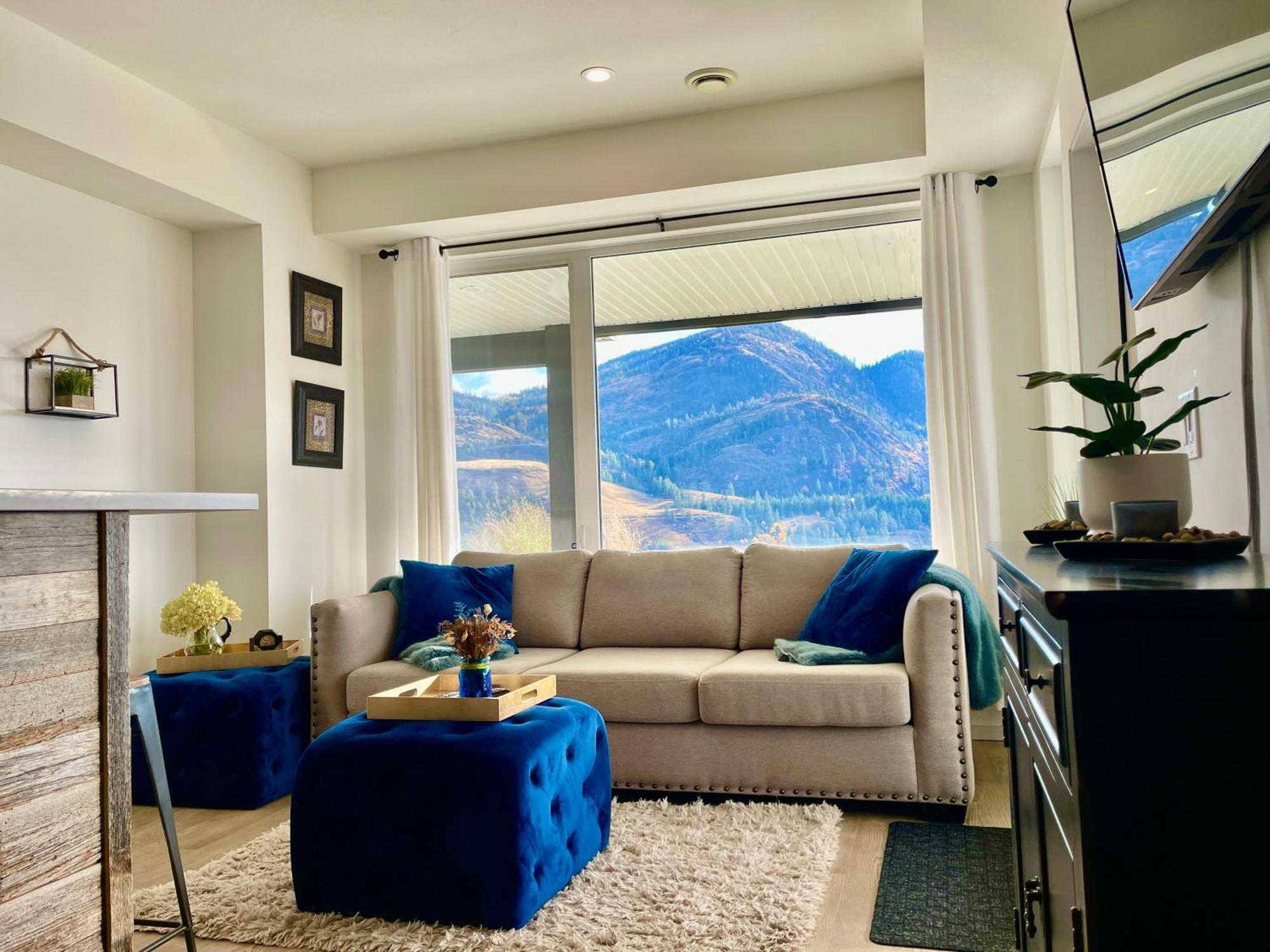 Beautiful Suite On Golf Course Kelowna Extérieur photo