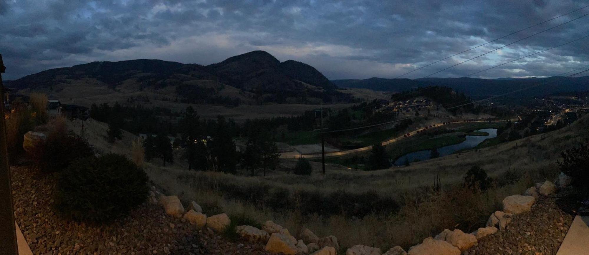 Beautiful Suite On Golf Course Kelowna Extérieur photo