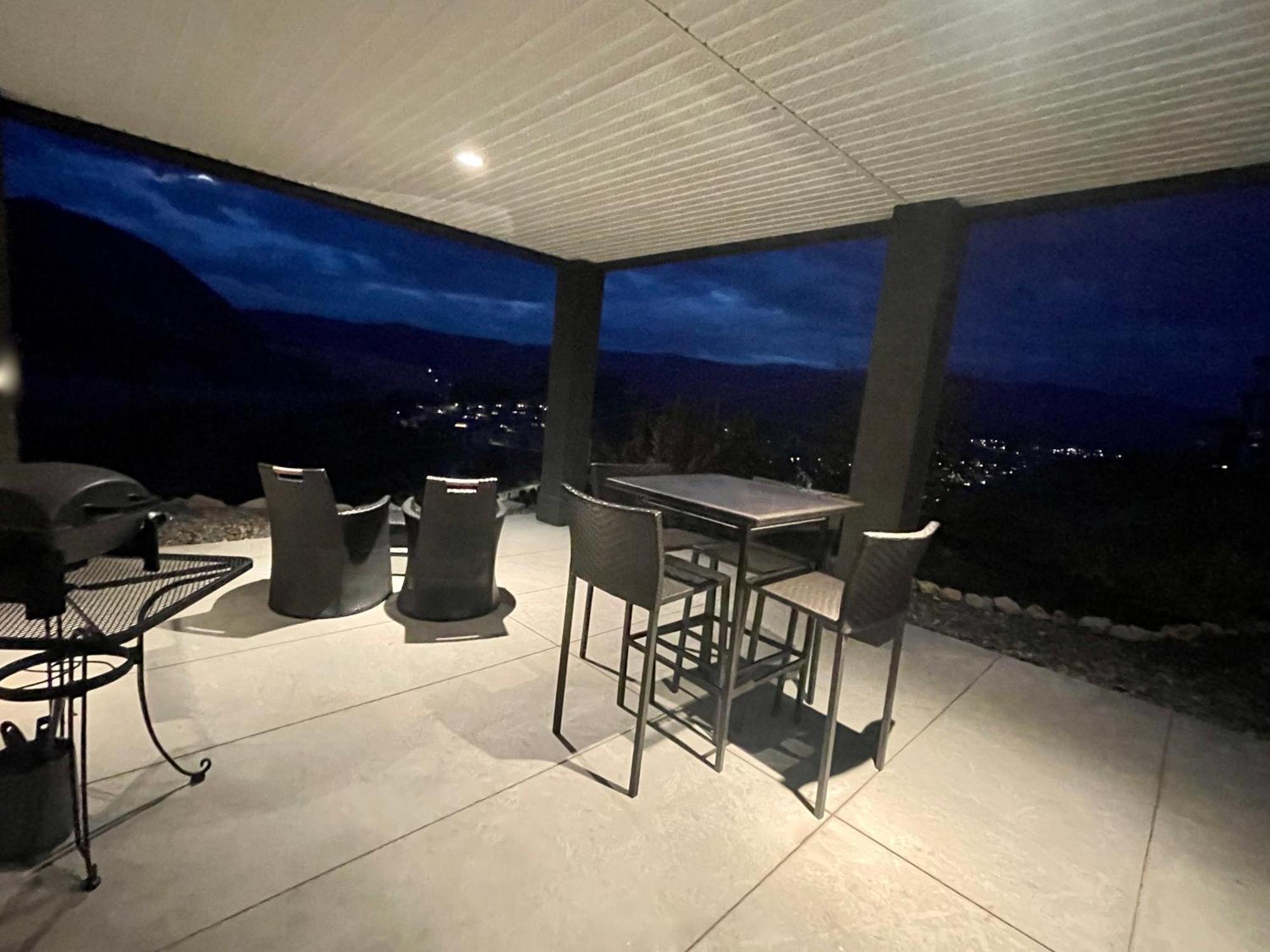 Beautiful Suite On Golf Course Kelowna Extérieur photo