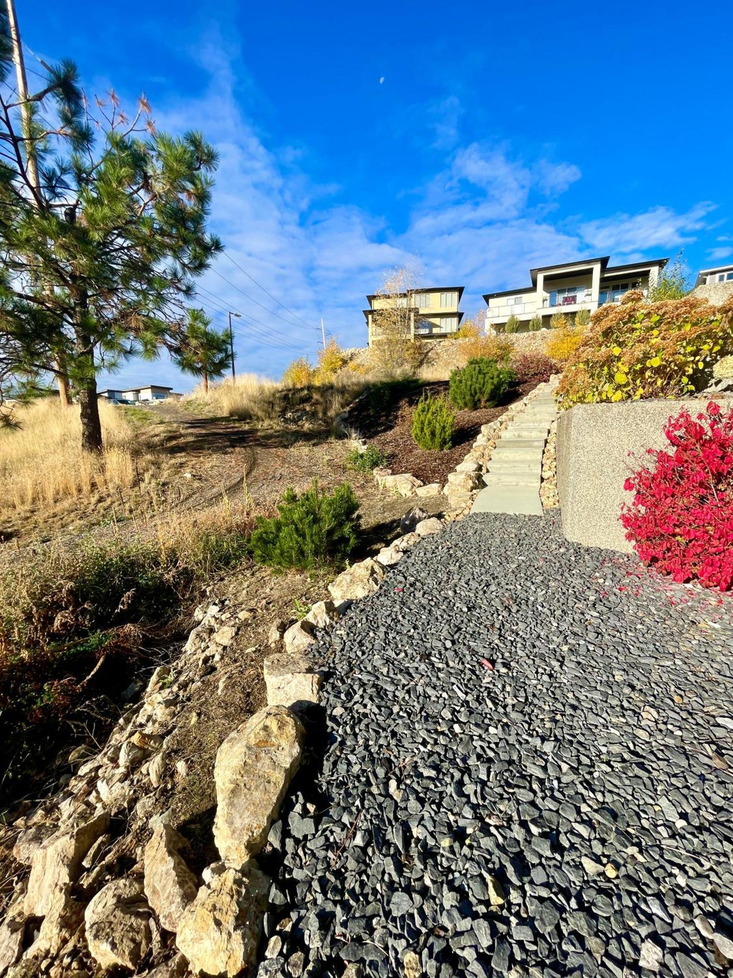 Beautiful Suite On Golf Course Kelowna Extérieur photo